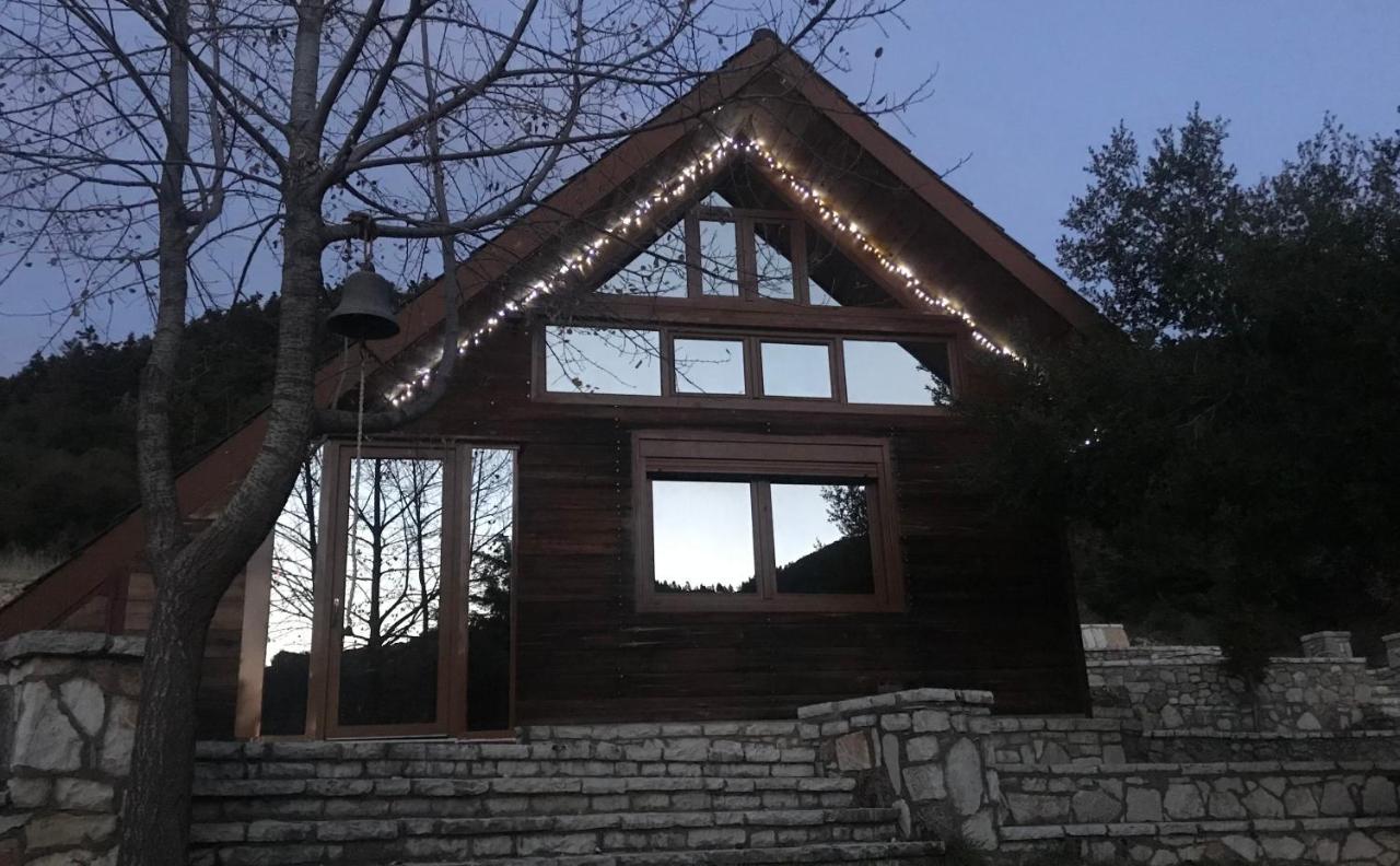 Salet Στο Δασοσ Villa Kalavryta Exterior foto