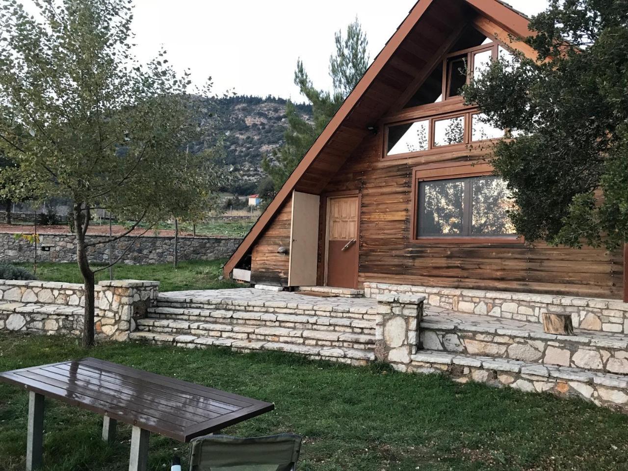 Salet Στο Δασοσ Villa Kalavryta Exterior foto