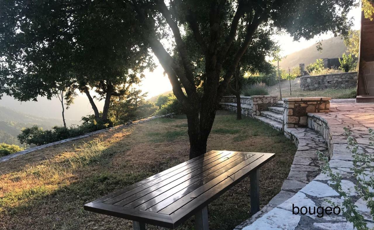 Salet Στο Δασοσ Villa Kalavryta Exterior foto