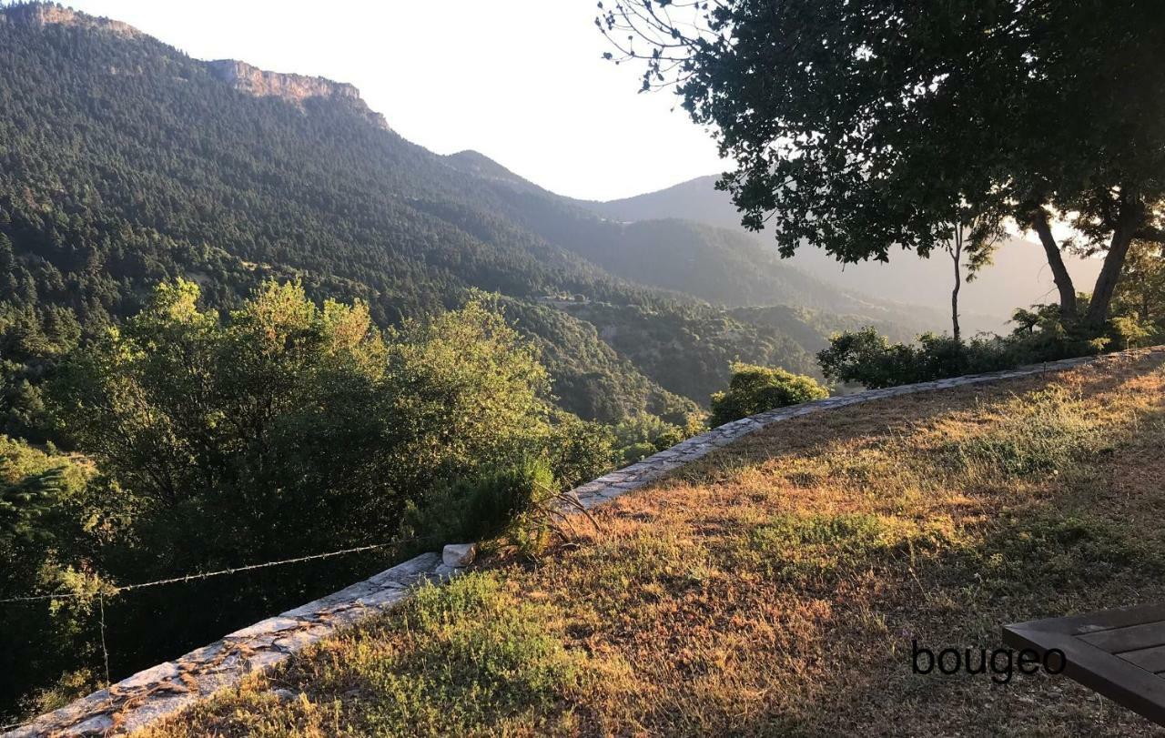 Salet Στο Δασοσ Villa Kalavryta Exterior foto