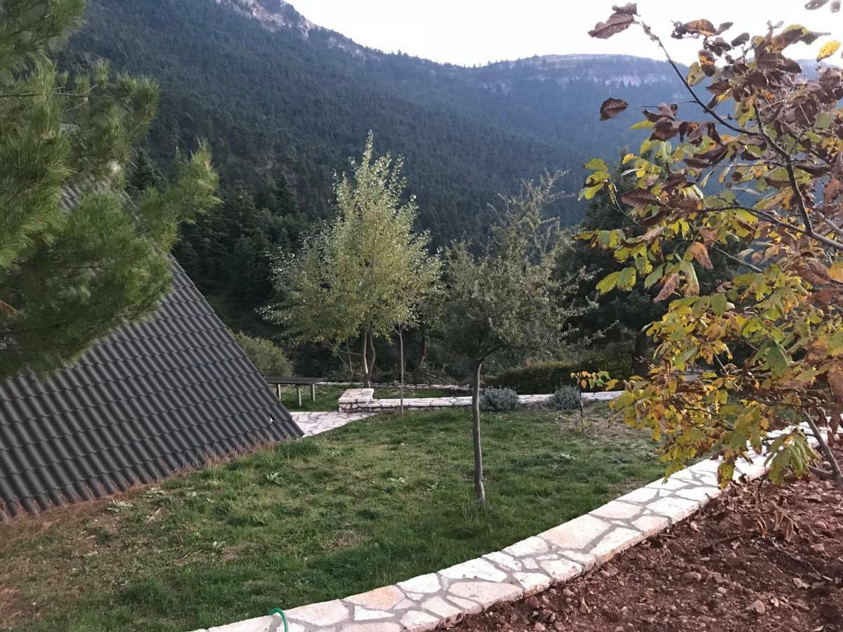 Salet Στο Δασοσ Villa Kalavryta Exterior foto